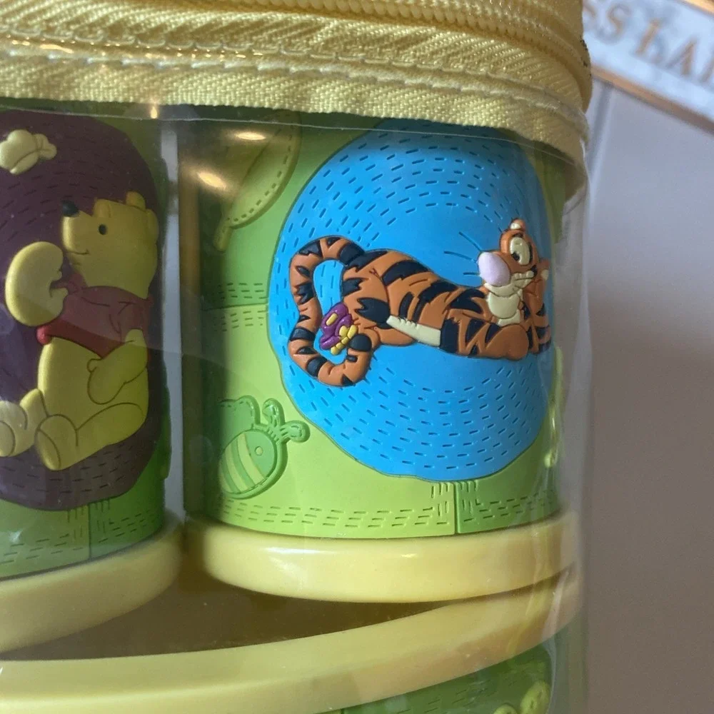 NIP Winnie the Pooh 3 Piece Plastic Vintage Bathroom Set Cup Soap Dish Brush Cup